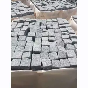 China Goedkope Donkergrijs Tuimelde Graniet Oprit Kubus Patio Steen Straatstenen En Bakstenen