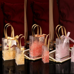 Meilleur prix d'usine Emballage de shopping de luxe de haute qualité Sacs cadeaux en papier pour la vente au détail de boutique en noir mat personnalisé Impression des fêtes - Product Image 4