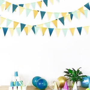 Guirlande de fanions multicolores à double ficelle pour décoration de fête d'anniversaire et photomaton - Product Image 2