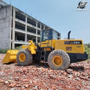 Chargeuse sur pneus Komatsu 380 d'occasion, 16 tonnes, godet de 3 m³, marque japonaise d'origine, matériel de construction d'occasion, faible nombre d'heures, bon état - Product Image 2
