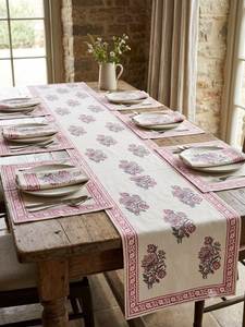 Chemin de table en coton imprimé à la main, motif floral, style traditionnel, personnalisable, durable, lavable en machine, 50D/24F, pour usage domestique - Product Image 1