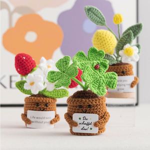 Venta al por mayor de regalos creativos: Mini tarjeta de felicitación, maceta, plantas de peluche, muñeca de punto, girasol de dibujos animados, flor de ganchillo hecha a mano - Product Image 3