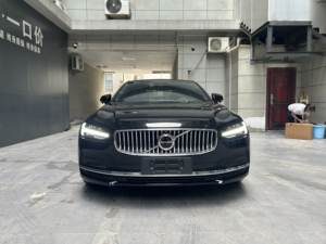 Volvos S90 d'occasion 2023 B5 Momentum Luxe 250HP 48V Hybride Léger 8AT Berline Chine VI - Product Image 3