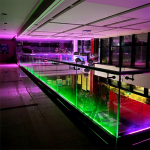 Ringhiera <span class=keywords><strong>in</strong></span> Vetro Temperato Senza Telaio con Profilo a U <span class=keywords><strong>in</strong></span> Alluminio Moderno di Alta Qualità, Illuminazione LED per <span class=keywords><strong>Balcone</strong></span>, Terrazza e <span class=keywords><strong>Sicurezza</strong></span> Esterna di Ville - Product Image 1