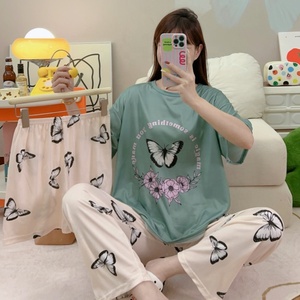 Indumenti da notte da <span class=keywords><strong>donna</strong></span> Casual a girocollo Set di tre pezzi per la casa cartoni animati estivi pigiami <span class=keywords><strong>Oversize</strong></span> alla moda coreano di seta al latte - Product Image 2