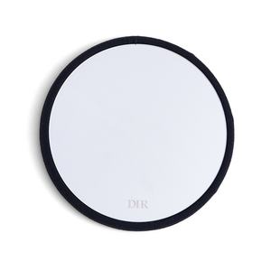 Nouveau style mini miroir de maquillage rond noir en tissu gravé au laser avec emballage cadeau - Product Image 4