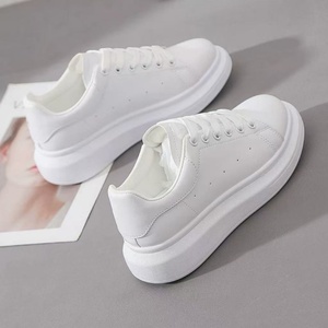 <span class=keywords><strong>Scarpe</strong></span> <span class=keywords><strong>Sportive</strong></span> Casual Unisex di Lusso, <span class=keywords><strong>Eleganti</strong></span> e Comode in Pelle di Alta Qualità con Suola Spessa, Chiusura con Lacci, Aumentano l'Altezza - Product Image 1