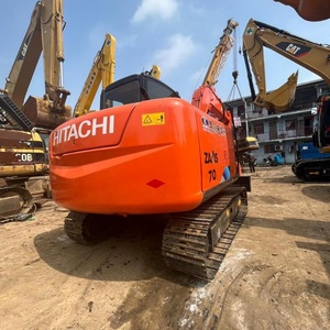Excavadora Japonesa Original Hitachi ZX70 de 12.9 Toneladas. Excavadora de cadenas Hitachi. Horas de funcionamiento reducidas. - Product Image 2