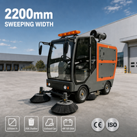 Balayeuse professionnelle pour sols, rues et routes 2200mm 22000 ㎡ Démarrage à une touche pour usage commercial