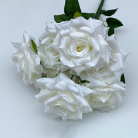 Günstige Kunstblumen zum Fabrikpreis 7-Köpfiger Künstlicher Rosenstrauß Seidenrosen-Bouquet für Hochzeitsdekoration