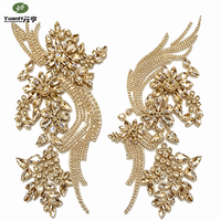 Appliques de fleurs en cristal 3D tendance, faites à la main, en forme de cœur, avec strass, pour accessoires de vêtements, vestes et costumes à appliquer au fer à repasser
