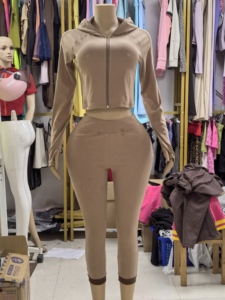 2026 Cropped <strong>Hoodie</strong> Capri <strong>Leggings</strong> <strong>Set</strong> for <strong>Women</strong> Y2K Jacket <strong>and</strong> Cropped <strong>Leggings</strong> 2 Piece Yoga <strong>Set</strong> Custom Logo Summer - Product Image 4