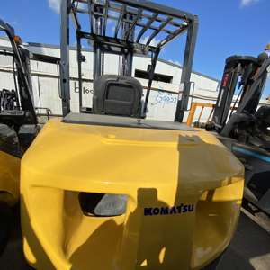 Super promotion : Chariot élévateur Komatsu FD50 d'occasion de 5 tonnes, d'origine japonaise, diesel, à vendre à Shanghai - Product Image 4