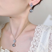 Venta Directa de Fábrica, Juego de Joyería de Perlas Negras y Circones Azules Florales, Collar y Aretes de Lujo Chapados en Oro de 18K para Mujer