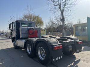 Camión Tractor Sinotruck HOWO NX 6X4, Cabeza Tractora <span class=keywords><strong>de</strong></span> 50-60 Toneladas con Motor Remanufacturado 95% Nuevo - Product Image 2