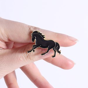 Broche en émail Cheval au galop de dessin animé mignon, noir et blanc, motif animal dynamique, en métal, badge de revers, bijou de mode, cadeau pour amis - Product Image 4