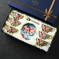 Vente en gros de tasses à thé en porcelaine fine de luxe avec bordure dorée et poignée, 220 ml, ensembles de tasses et soucoupes, mug à café en céramique florale nordique pour cadeau