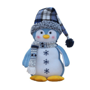 Peluche d'ours polaire avec écharpe et couverture, figurine décorative de Noël pour l'affichage festif - Product Image 4