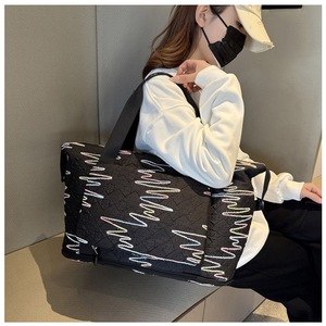 กระเป๋าเดินทาง RUIQUWIN สำหรับทุกเพศ ทนทาน น้ำหนักเบา จุของได้เยอะ พับเก็บได้ แยกส่วนเปียกและแห้ง ขยายได้ มีซิป - Product Image 4