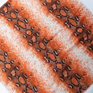 Mode serpent imprimé miroitant or paillettes écharpe <span class=keywords><strong>voile</strong></span> avec gland frange <span class=keywords><strong>lin</strong></span> tissu Long doux Hijab châle pour les femmes - Product Image 4