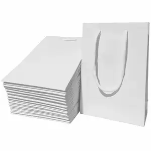 Eco-friendly sacchetti di carta regalo bianco usa e getta materiale riciclabile con manici di dimensioni personalizzate e logo