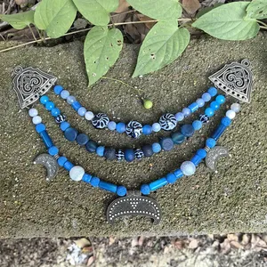 Collier ethnique classique bleu à 3 rangs avec perles de culture slavie, pendentif en bronze, bijoux tribaux, bijoux ethniques, unique - Product Image 1