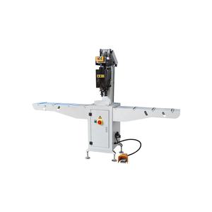 Máquina Atornilladora de Motor Controlada por PLC para la Fabricación de Puertas y Ventanas de UPVC/PVC - Product Image 3