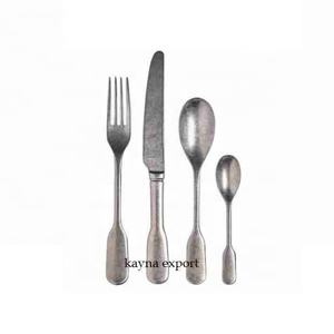 Juego de 4 cubiertos de metal con diseño elegante que incluye cuchara para servir para una capacidad de 10ml con pulido de espejo para regalos de negocios - Product Image 1