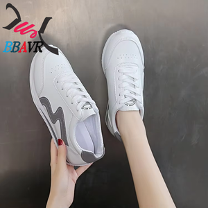 Zapatillas Deportivas Casuales Forrest Gump con Cordones Blancos, Suela de Goma Antideslizante, Forro de Malla Artificial Suave para Verano, en Oferta - Product Image 2