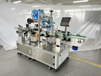 Machine d'étiquetage de coin d'autocollant de joint automatisée étiquetant la boîte sur deux côtés au coin pour la boîte de papier de savons