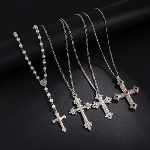 Conjunto de Collar Multicapa con Colgante Cruzado Elegante de Hip-Hop para Hombre y Mujer, Collares en Capas con Perlas de Imitación, 4 Unidades - Product Image 4