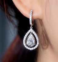 Boucles d'oreilles pendantes de luxe pour femmes avec pierre en forme de goutte, brillantes et élégantes, vente en gros d'accessoires de fête et de cadeaux pour femmes