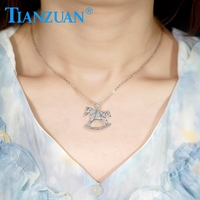 Collier pendentif cheval à bascule en argent sterling S925 entièrement pavé de moissanite, mignon collier animal cheval de Troie, cadeau bijoux pour femme