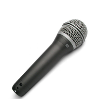 Modèle de ramassage supercardioïde de microphone vocal dynamique portable Q7 pour la performance vocale en direct/studio/instrument Annulation du bruit
