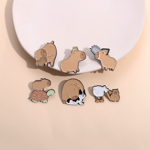 Kustom lucu Capybara Enamel pin kartun hewan perhiasan kerah lencana bros Souvenir untuk anak-anak dan teman Casting Teknik - Product Image 4