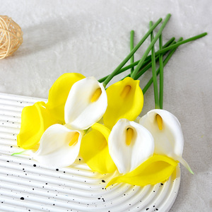Mini fleurs artificielles en PU Calla Lily, décoration moderne pour mariage, salon, salle à manger, ornement fait à la main, respectueux de l'environnement - Product Image 4