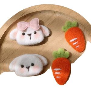 Accessoires en feutre de laine chaude Lop lapin carotte accessoires broche épingle à cheveux chapeau épingle à cheveux décorative enfants accessoires matériaux - Product Image 1