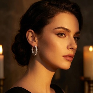 Boucles d'oreilles créoles ovales en diamant Inside Out - Or 9k, 14k, 18k - Product Image 2