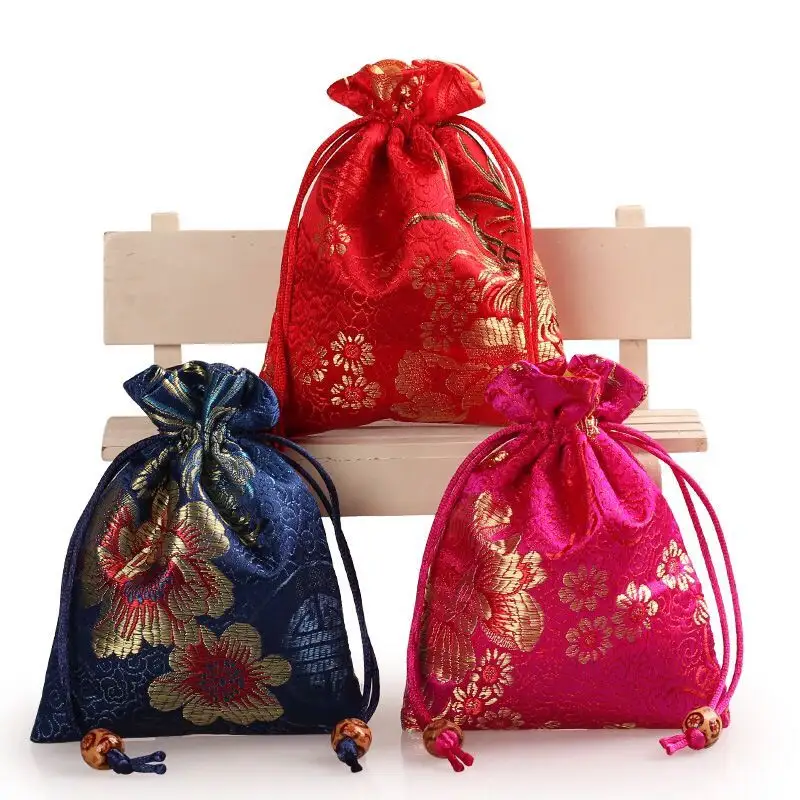 Chinese Silk Embroider Gift Pouch 11 × 14センチメートルJewelry Pouch Mixed Nobility Wedding CandyバッグChristmas Party Favors Gift Bag
