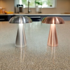Lampe de table sans fil Hotsale en métal doré nordique, forme champignon, avec contrôle tactile et 3 couleurs de lumière, pour décoration moderne de la maison - Product Image 3