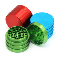 Nouvel Arrivage : Broyeur à Herbes en Aluminium 50mm Pagoda avec Forme Étagée Unique et Moulin à Tabac/Épices 4 Pièces pour Commandes en Gros
