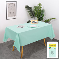 Nappe Jetable en Plastique Couleur Unie pour Fêtes Événements Anniversaires Mariages – 32 Couleurs, Taille 54" x 72"