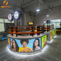 Meubles de magasin d'optique en gros : Kiosque d'exposition de lunettes à LED au design unique et personnalisé, et présentoir de luxe pour lunettes de soleil