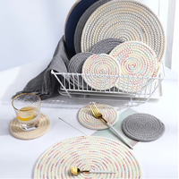 Sous-verres en bois tressé au design moderne Evergreen, tapis de table tissé, dessous de plat, dessous de pot pour usage domestique