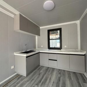 Serra Moderna Portatile in Container da 40 Piedi con Porta in Legno Bianco Traspirante e Finestre Nere Personalizzabile per Camera da Letto o Ufficio - Product Image 2
