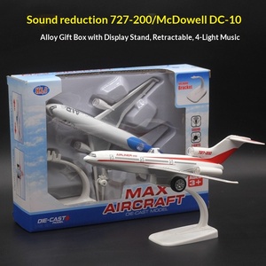 Modèle d'<span class=keywords><strong>avion</strong></span> jouet McDonnell Douglas DC-10 en alliage à l'échelle <span class=keywords><strong>1</strong></span>/<span class=keywords><strong>72</strong></span> de 22 cm avec 4 lumières, musique et emballage en boîte vitrée - Product Image 2