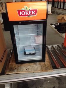 Refrigerador <span class=keywords><strong>de</strong></span> exhibición <span class=keywords><strong>de</strong></span> mostrador <span class=keywords><strong>de</strong></span> cerveza y pasteles con puerta <span class=keywords><strong>de</strong></span> vidrio <span class=keywords><strong>de</strong></span> 55L, refrigerador <span class=keywords><strong>de</strong></span> bebidas frías <span class=keywords><strong>de</strong></span> clima fresco con estuche <span class=keywords><strong>de</strong></span> alta visibilidad - Product Image 3