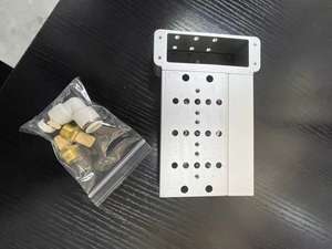 Valvola Solenoide OEM AirTgmc per Modifiche, Piastra 4F Nuova Originale, Componenti Pneumatici Hot Runner Leggeri, Origine Cina, 1 Anno di Garanzia - Product Image 4