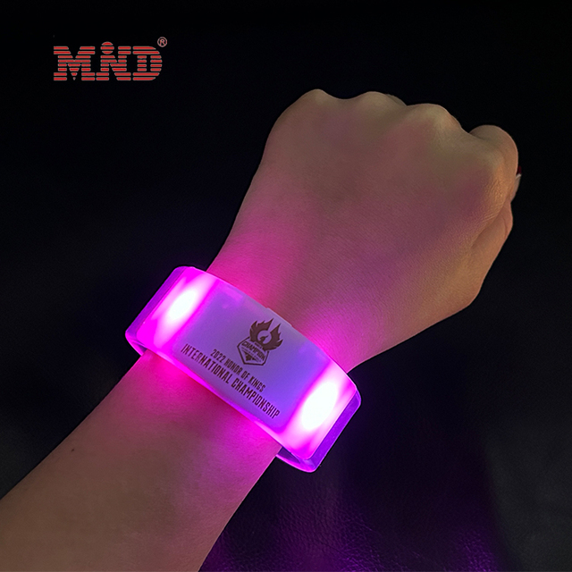 Colorful Custom LED Bracelet 13.56MHz ISO14443A NFC NTAG 213/NTAG 215/NTAG 216 LED Concert Wristband