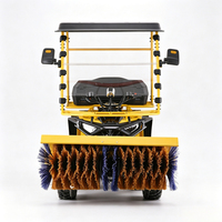 Véhicule utilitaire tout-terrain 4x4 à essence 300cc pour adultes avec balayeuse à neige, brosse avant et toit, modèle OEM